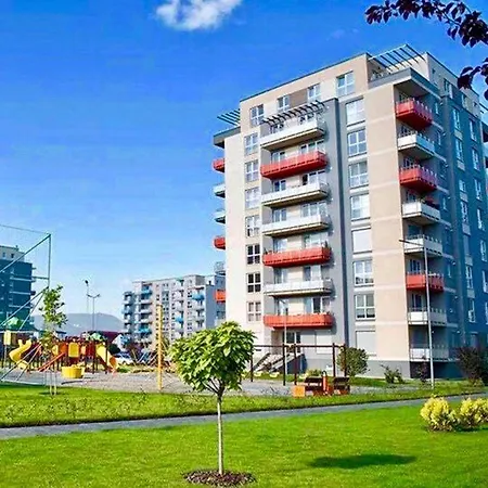 Family Coresi Mall Apartmán